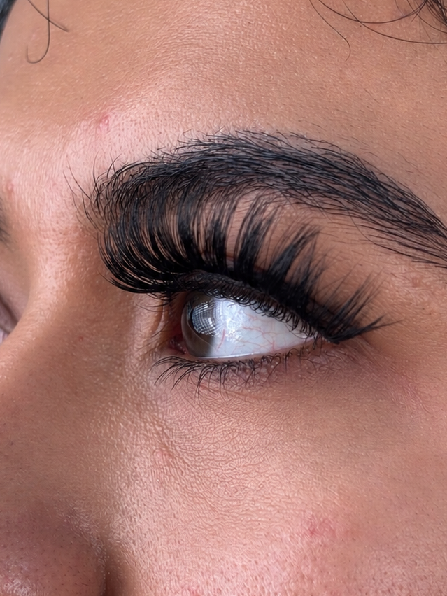 VYNKL lashes - Madrid