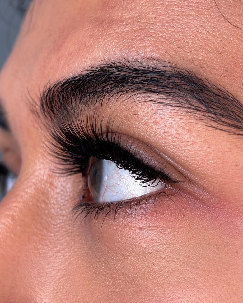 VYNKL lashes - London